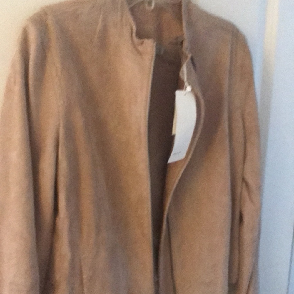 NWT. Women’s Vince Suede Moto Jkt! Size 4 Lamb Leather Suede! Perfect & Gorgeous